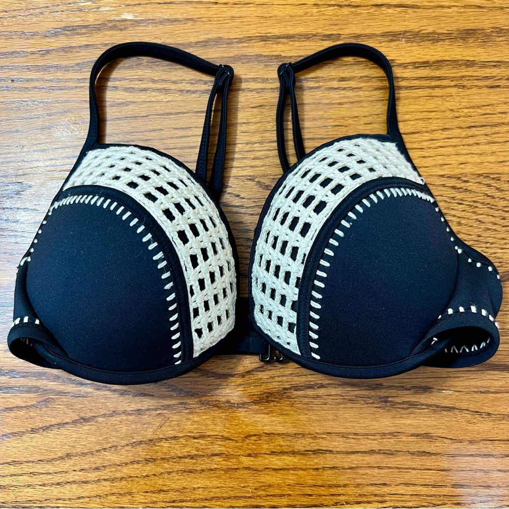 Victoria's Secret Black and Cream Bikini Top